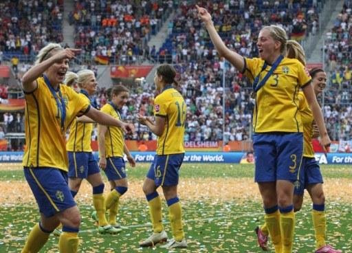 Su&eacute;cia fica com bronze na Copa do Mundo de futebol feminino 
