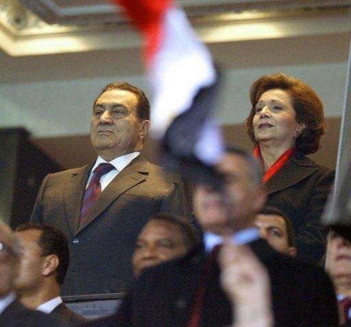 Hospital desmente not&iacute;cia de coma de Mubarak