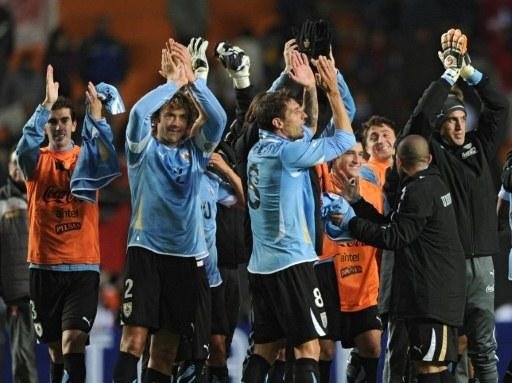 Imprensa uruguaia comemora classifica&ccedil;&atilde;o para final da Copa Am&eacute;rica