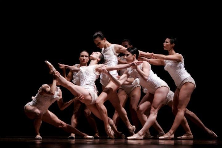 Espet&aacute;culo Tatyana abre Festival de Dan&ccedil;a de Joinville