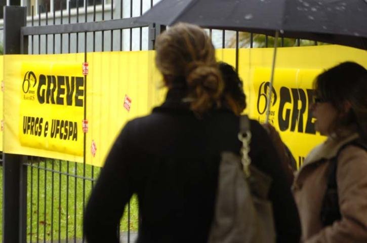 Categoria reivindica melhores condi&ccedil;&otilde;es de trabalho e sal&aacute;rios