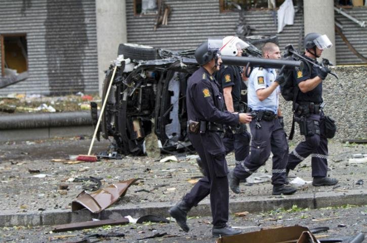 Ex&eacute;rcito e a pol&iacute;cia noruegueses refor&ccedil;am seguran&ccedil;a ap&oacute;s atentados