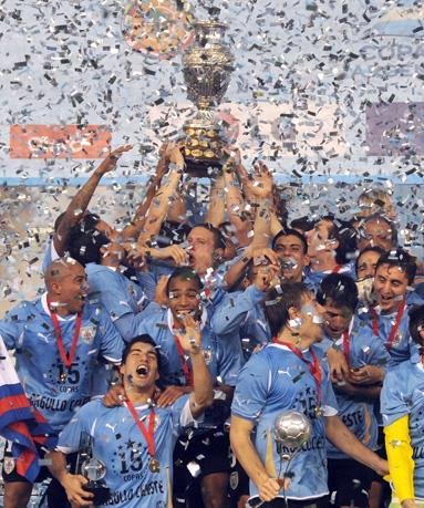 Uruguai vence o Paraguai por 3 a 0 e conquista a Copa Am&eacute;rica