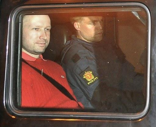 Anders Behring Breivik publicou manifesto de 1,5 mil p&aacute;ginas na internet