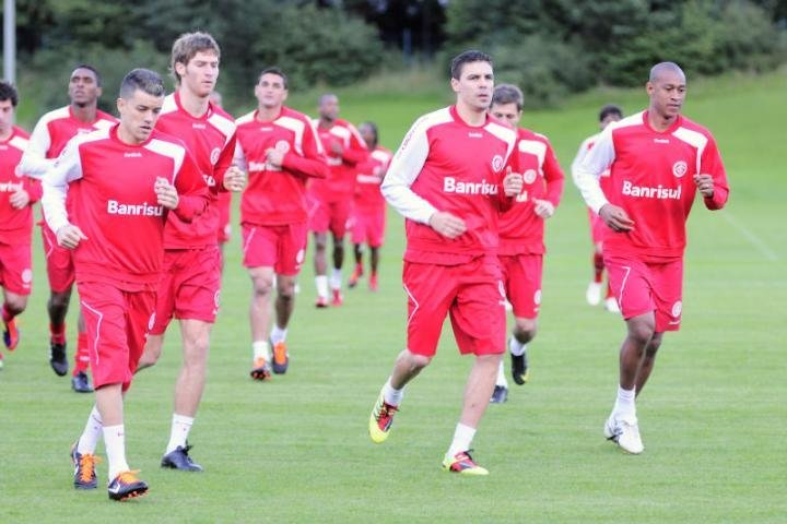 Antes da estreia, Bol&iacute;var alerta para posse de bola do Bar&ccedil;a