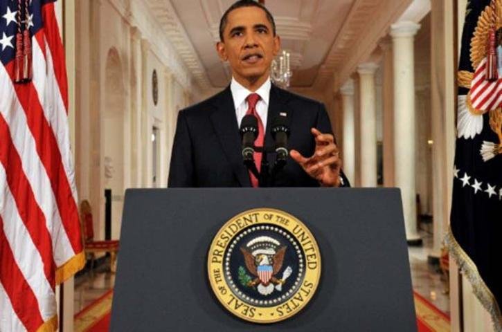 Obama pressiona republicanos em cadeia nacional por acordo sobre d&iacute;vida