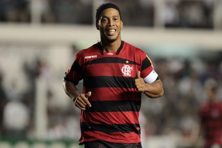 Julgamento no STJD pode evitar reencontro entre Gr&ecirc;mio e Ronaldinho