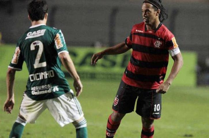 STJD absolveu Ronaldinho em julgamento nesta sexta