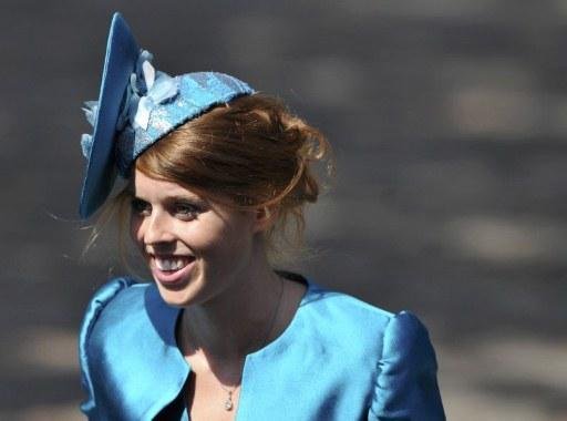 Neta da rainha Elizabeth II casa com jogador de r&uacute;gbi