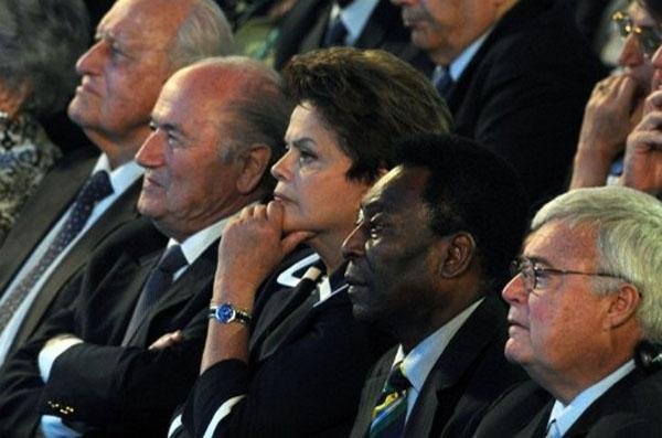 Discurso de Dilma mostra &acute;Guerra Fria` com Teixeira na organiza&ccedil;&atilde;o da Copa
