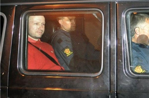 Anders Breivik planejava novos ataques a alvos pol&iacute;ticos na Noruega