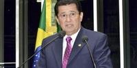 Ministro reclamou de falta de apoio de Dilma