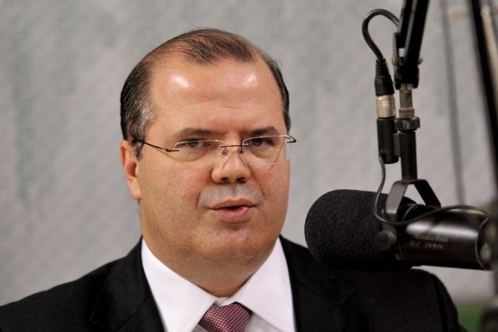 Infla&ccedil;&atilde;o perde for&ccedil;a a partir de agosto, afirma Tombini
