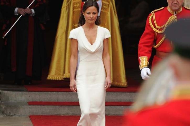 Loja brit&acirc;nica vai vender c&oacute;pia do vestido de dama de honra de Pippa Middleton
