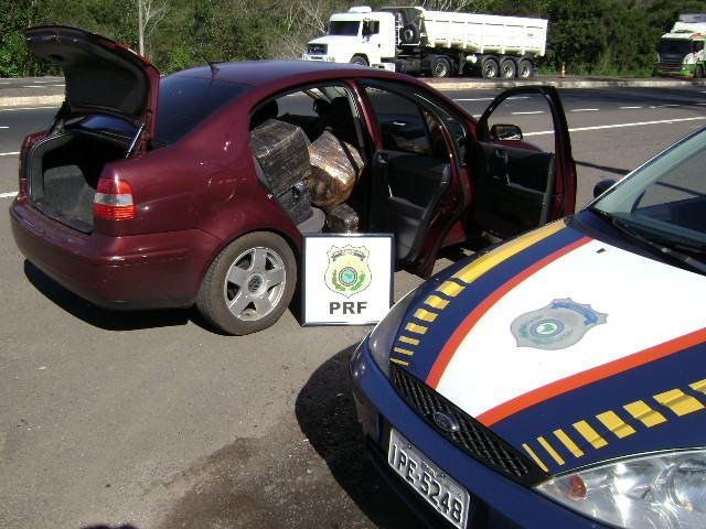 Pol&iacute;cia apreende mais de meia tonelada de maconha em Montenegro