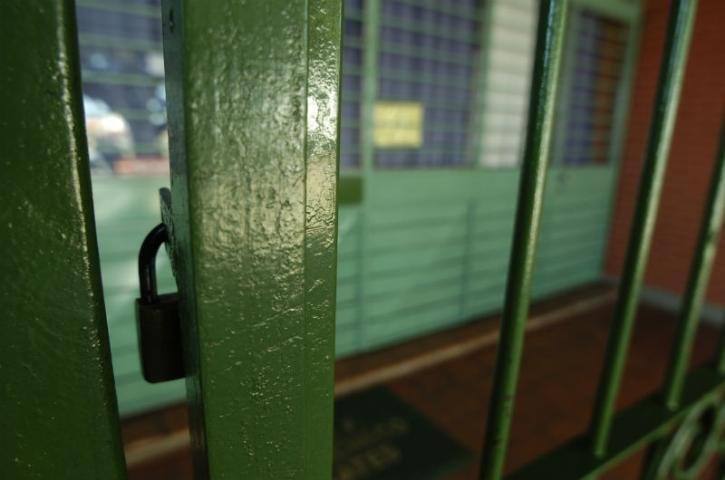 Aulas em escola onde houve intoxica&ccedil;&atilde;o devem ficar suspensas at&eacute; segunda
