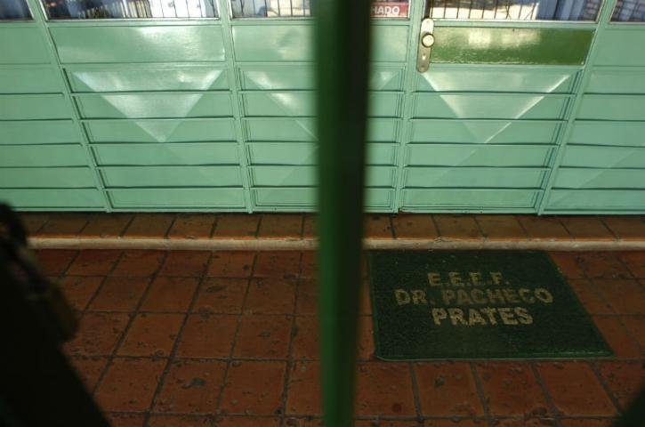 Merendeira que confessou envenenamento &eacute; considerada foragida