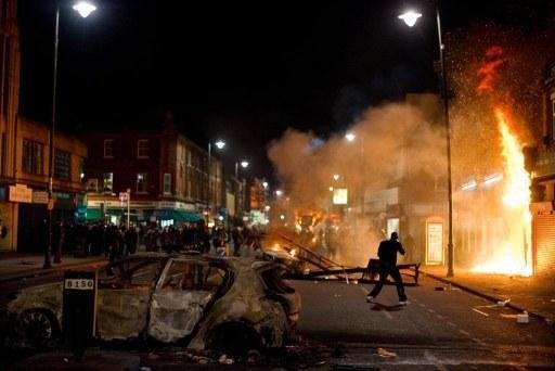 Ao menos 29 ficam feridos ap&oacute;s protestos em Londres