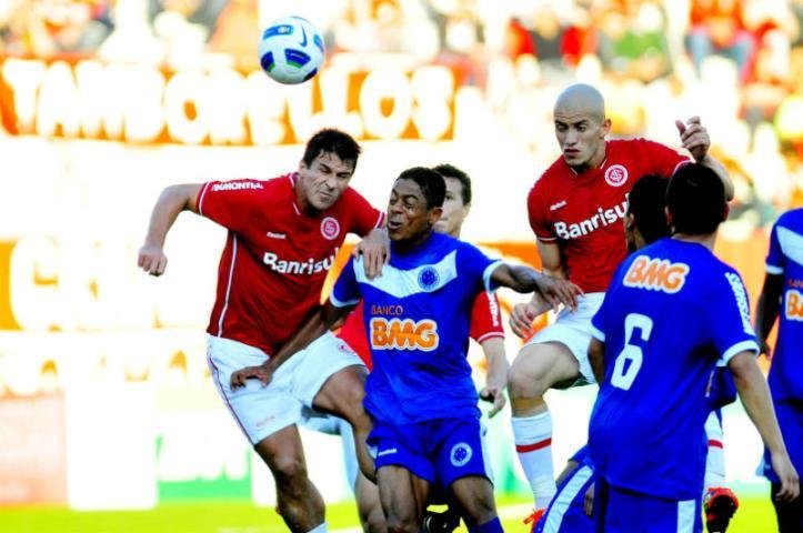 Nei diz que noiva &eacute; motivo da melhora de forma no Inter