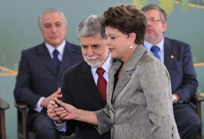 Dilma diz que Amorim &eacute; o homem certo no lugar certo