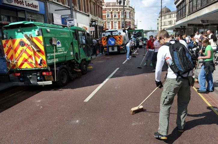 Este &eacute; o quarto dia ap&oacute;s o in&iacute;cio da onda de viol&ecirc;ncia em Londres