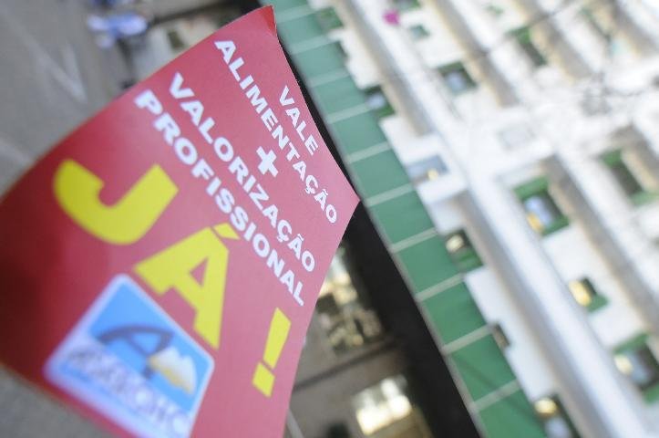 Servidores do Concei&ccedil;&atilde;o realizam mobiliza&ccedil;&atilde;o para debater a sa&uacute;de p&uacute;blica