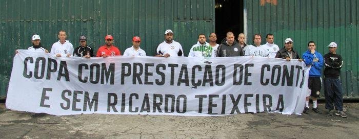 Torcedores paulistas decidiram em conjunto a estrat&eacute;gia para protestar contra o presidente da CBF