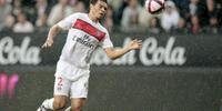 Campeão mundial com o Inter, Ceará faz gol pelo PSG na Liga Europa