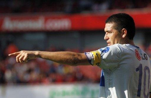 Riquelme volta &agrave; sele&ccedil;&atilde;o da Argentina ap&oacute;s quase tr&ecirc;s anos afastado
