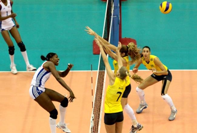 Brasil venceu com parciais de 25/18, 25/13 e 25/12