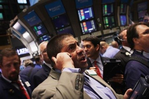 Wall Street tem mais um dia nervoso nesta sexta
