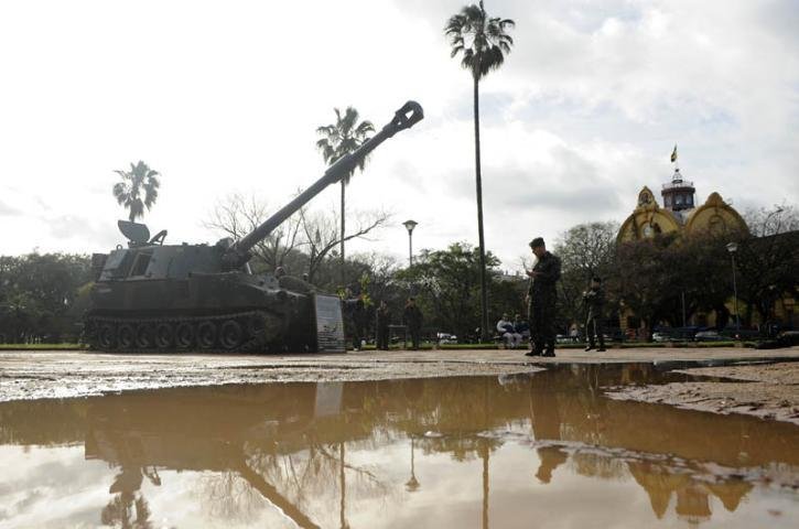 Brincadeiras e atividades militares marcam exposi&ccedil;&atilde;o do Ex&eacute;rcito 