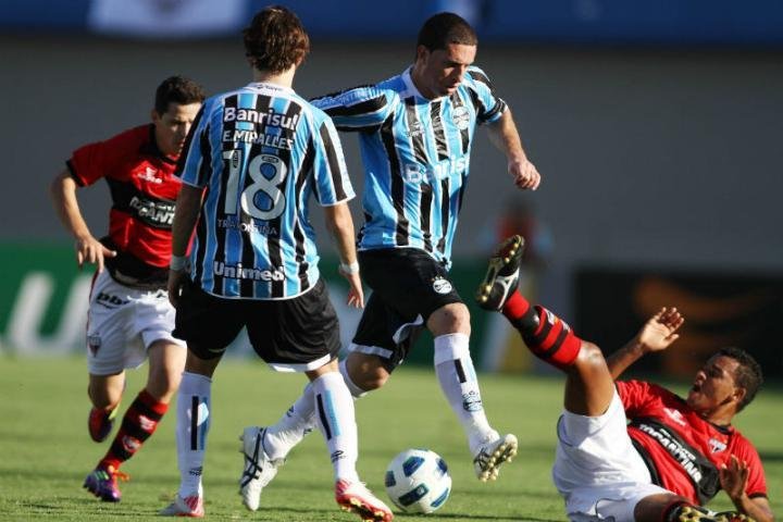 Gr&ecirc;mio leva gol no final e perde para o Atl&eacute;tico-GO
