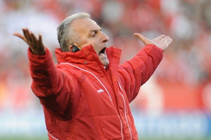 Dorival J&uacute;nior exalta indigna&ccedil;&atilde;o dos jogadores ap&oacute;s empate com o Flamengo