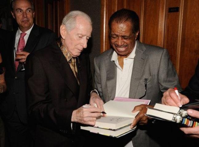 Compositor americano ficou famoso por cl&aacute;ssicos como Hound Dog, gravado por Elvis Presley