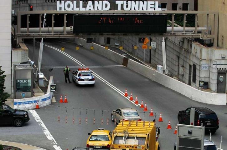 T&uacute;nel que liga Nova Iorque a Nova Jersey foi fechado ap&oacute;s o tremor