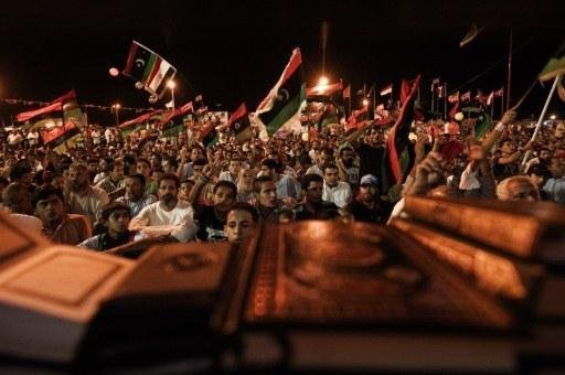 L&iacute;bios comemoram em Benghazi a tomada de Tr&iacute;poli