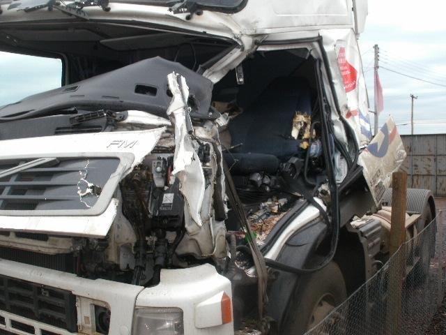 Colis&atilde;o com quatro mortes congestiona a BR 285