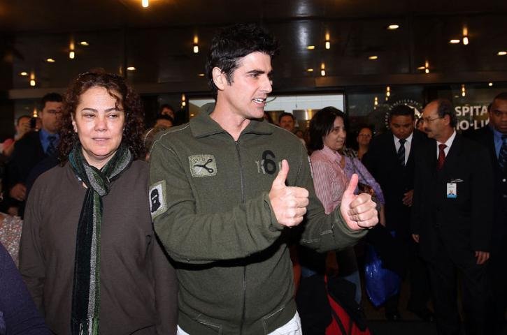 M&atilde;e de Reynaldo Gianecchin  (E) estava muito emocionada