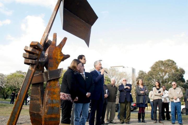 Monumento inaugurado no Parque Marinha homenageia morto pela Ditadura