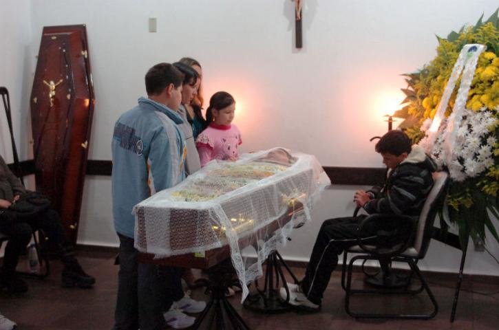 Oper&aacute;rio Valtair Prestes foi velado no Cemit&eacute;rio da Santa Casa 