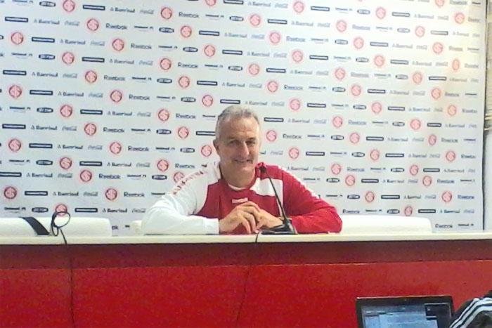 Dorival n&atilde;o poupa elogios ao Santos e diz que Muricy &eacute; o melhor do Brasil