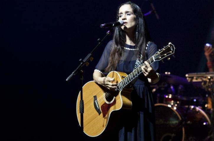 Julieta Venegas est&aacute; de volta a Porto Alegre