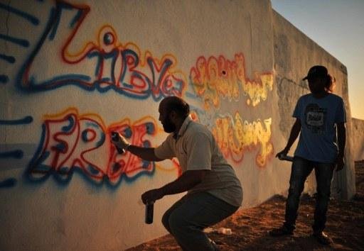 Otan intensifica bombardeios em cidade natal de Kadhafi