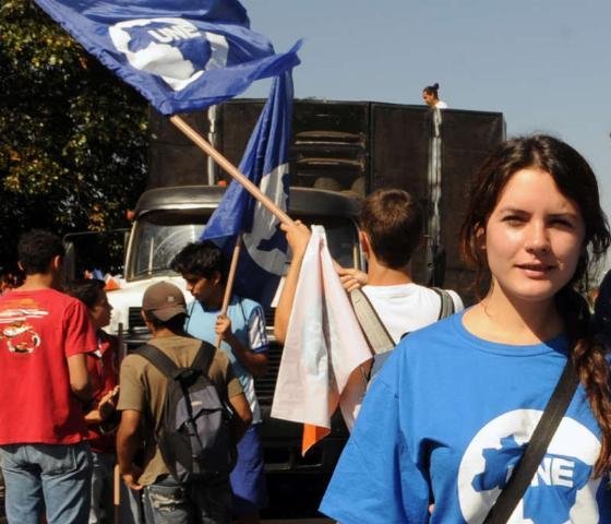Camila Vallejo se re&uacute;ne com parlamentares no Congresso Nacional e com a presidente Dilma Rousseff