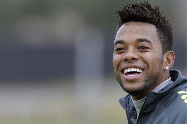 Lesionado, Robinho &eacute; cortado de amistoso da Sele&ccedil;&atilde;o