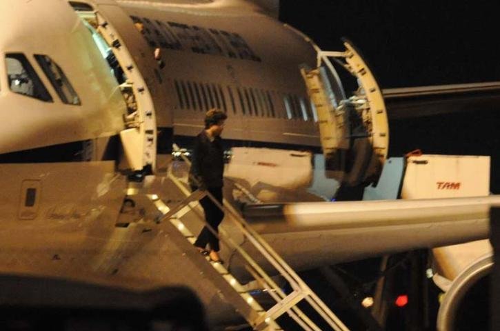 Dilma desembarcou minutos antes das 21h em Porto Alegre