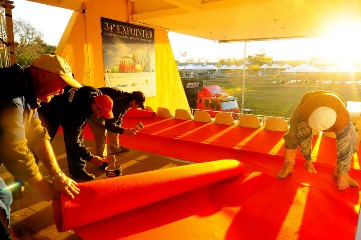 Expointer amanheceu com muito frio nesta quinta, mas deve ter forte calor no encerramento, domingo
