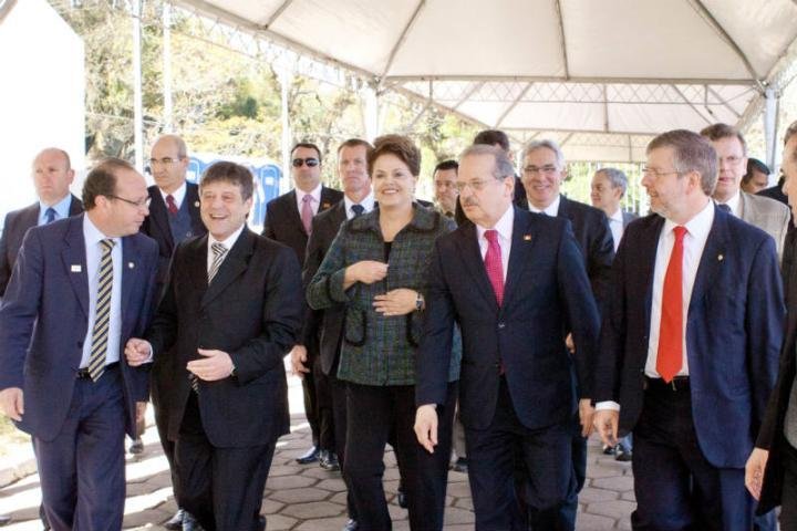 Tarso diz que presen&ccedil;a de Dilma sela pacto pela democracia no Estado