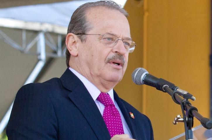 Governo n&atilde;o vai reprimir protestos de PMs no Estado